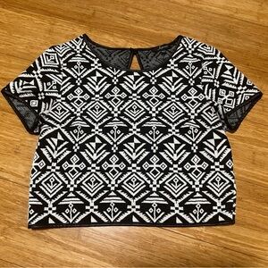 Soprano Textured Cropped T Shirt